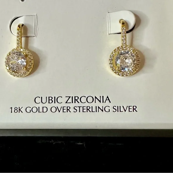 Set Cubic Zirconia Solitaire Stud Earrings, Color: Gold - Picture 4 of 6